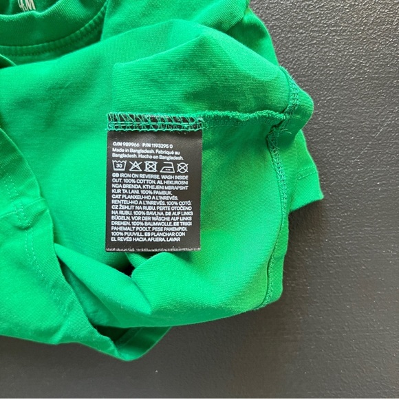 H&M Minnie Mouse & Figaro Happy Holidays Christmas Green Graphic T Shirt Size 2T - Picture 5 of 5